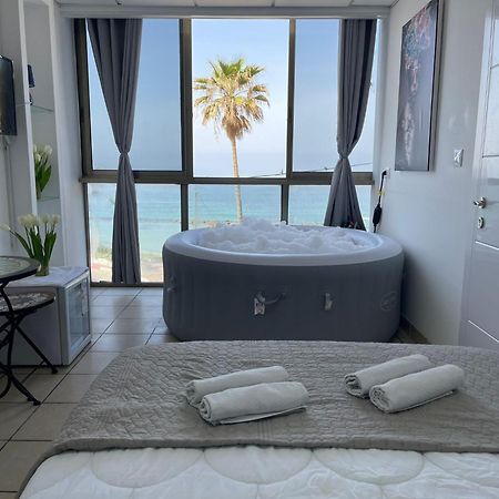 Sea Line Hotel From R&A Group Bat Yam Buitenkant foto