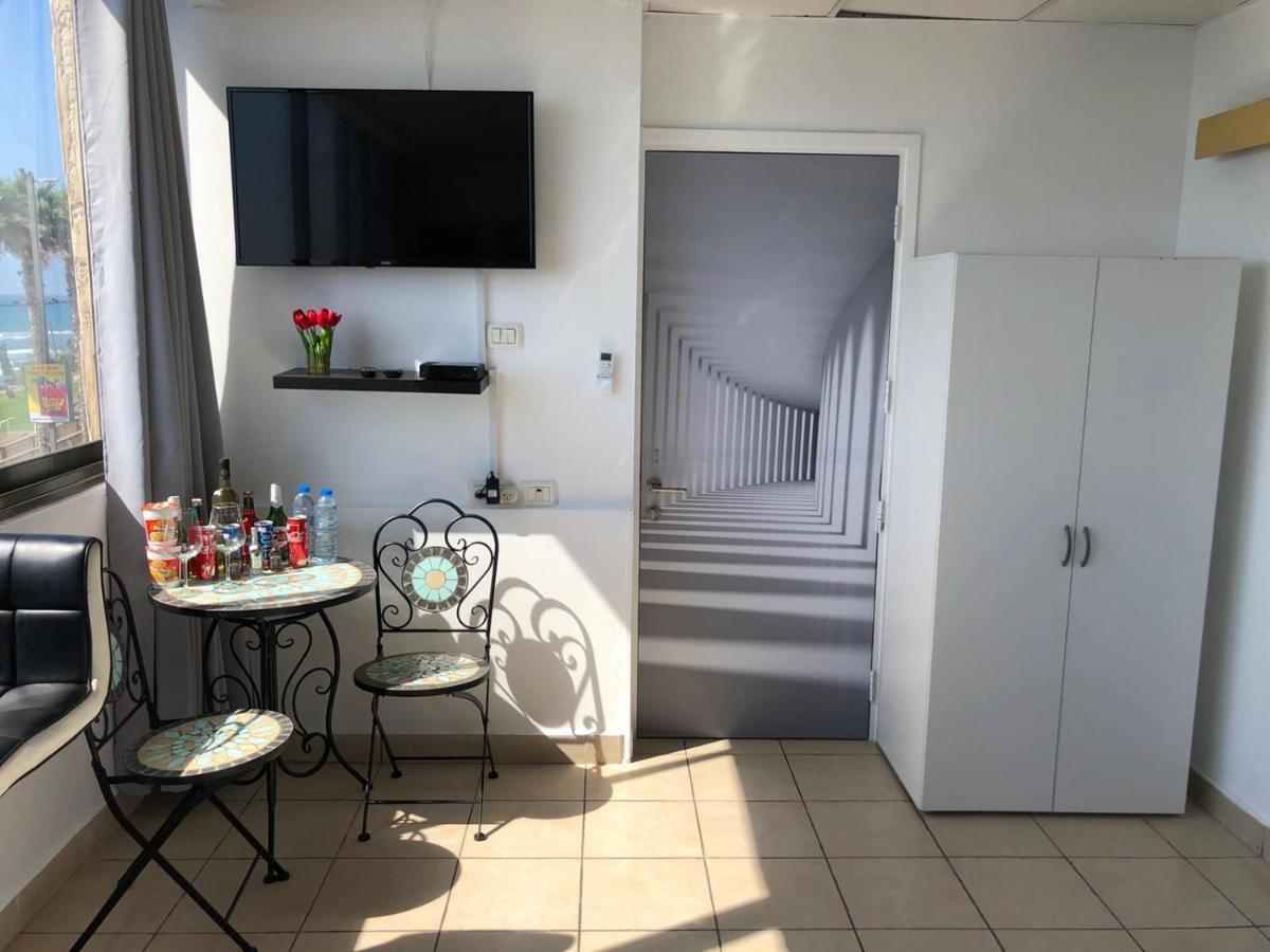 Sea Line Hotel From R&A Group Bat Yam Buitenkant foto