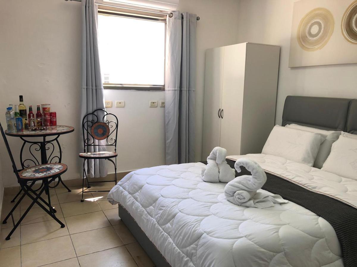 Sea Line Hotel From R&A Group Bat Yam Buitenkant foto